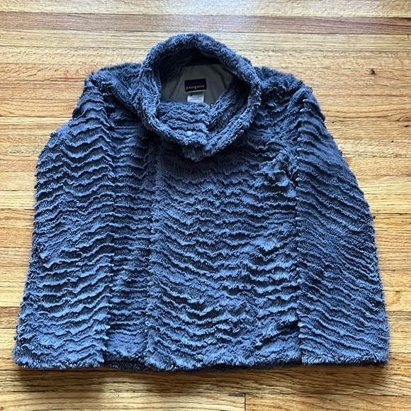 Women’s Patagonia Teddy Jacket / Medium / Furry - Picture 1 of 5